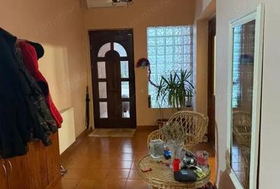 Casă cu 8 camere cu Teren 5000 Mp în Malu Mare - 6