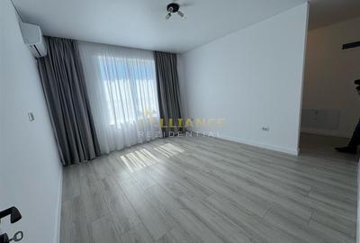 Penthouse cu 3 camere decomandat în Apărătorii Patriei - 5