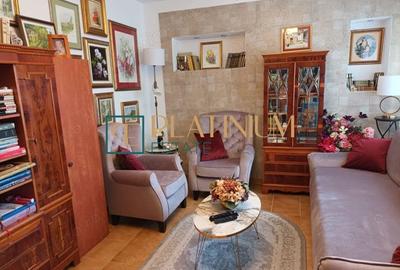 Apartament cu 3 camere decomandat, mobilat în Girocului