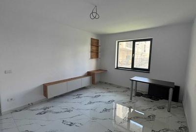 Decomandat, bucatarie inchisa. Curte. La asfalt. - 5