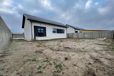 Casă cu 4 camere cu Teren 400 Mp în Domnești - 3