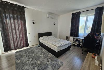 Casă cu 4 camere cu Teren 565 Mp în Săcălaz