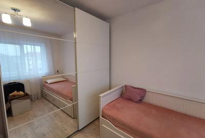 Apartament cu 2 camere decomandat în Plăvăț II - 6