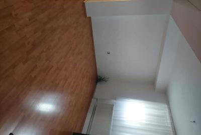 Spațiu comercial, de 70 mp, în Central - 4