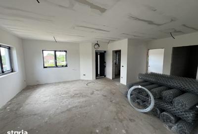 Casă cu 3 camere cu Teren 938 Mp în Viile Satu Mare - 1