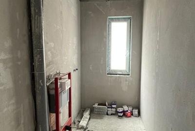 Casă cu 5 camere cu Teren 333 Mp în Moșnița Nouă