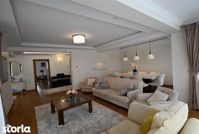 Casă cu 7 camere cu Teren 5000 Mp în Mitocu Dragomirnei - 9