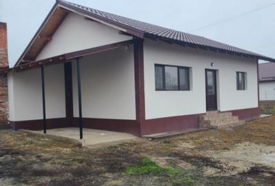 Casa de vanzare in Dobroteasa - 4