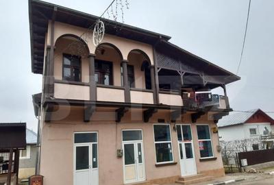 Spatiu Comercial cu apartament de 2 camere la etaj 300mp, Be - 1