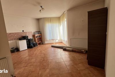 Casă cu 4 camere cu Teren 561 Mp în Central - 14