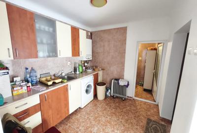 Casă cu 4 camere cu Teren 3010 Mp în Mănești - 3