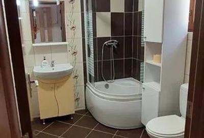 Casă cu 4 camere în Dumbrăvița