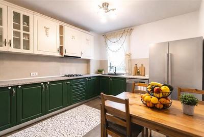 Apartament cu 3 camere decomandat, mobilat în Tractorul - 3