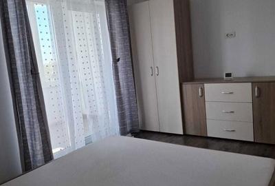 Apartament cu 2 camere semidecomandat în Dumbrăvița