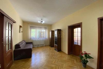 Apartament cu 4 camere semidecomandat, mobilat în Central - 1