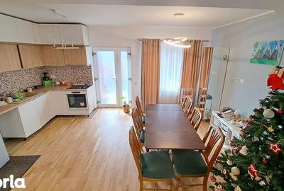 Casă cu 5 camere cu Teren 233 Mp în Ghencea - 13