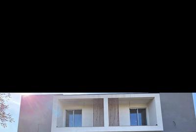 Casă cu 4 camere cu Teren 227 Mp în Berceni