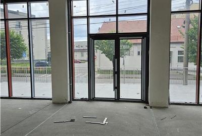 Spatiu Comercial - 200 mp - Showroom - Servicii - Clinica Medicala - 1