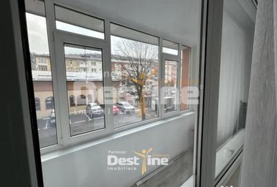 Apartament cu 3 camere semidecomandat în Central - 4