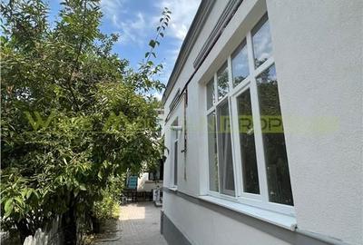 Casă cu 4 camere cu Canalizare în Victoriei - 2