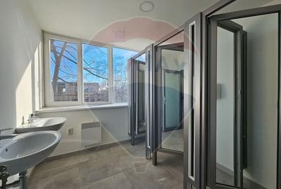 Birou, de 240 mp, în Zona industrială - 7