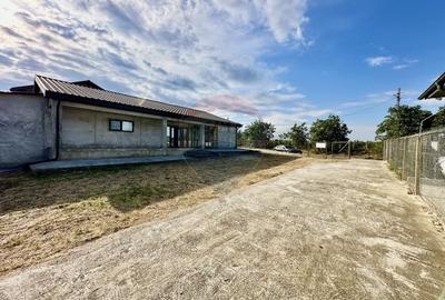 Casa sau Spatiu Dumbraveni langa DN E85 - 15