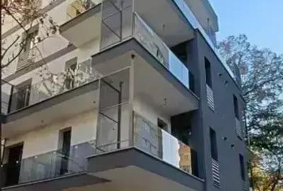 Apartament cu 2 camere decomandat în Bucur Obor