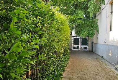 Apartament cu 3 camere decomandat în Central - 2