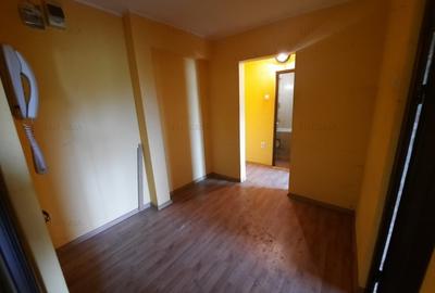 Apartament cu 2 camere decomandat în Nicolina - 2