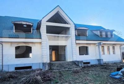 Casă cu Teren 2350 Mp în Priseaca - 10