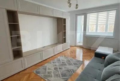 Apartament cu 2 camere decomandat în Micro 1 - 4