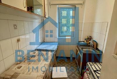 2 Camere-Etaj 1-Semidecomandat-Pret rezonabil-Sectia 5-Liber - 4