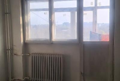 Apartament cu 3 camere decomandat în Tei - 3