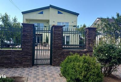 Casă cu 7 camere cu Teren 617 Mp în Cobadin - 3