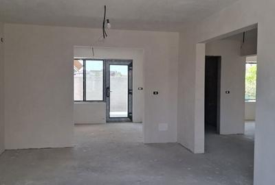 Casă cu 3 camere cu Teren 130 Mp în Central - 8