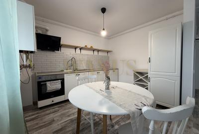Apartament cu 2 camere semidecomandat, mobilat în Florești