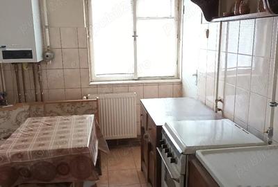 Apartament cu 3 camere decomandat în Micălaca - 1