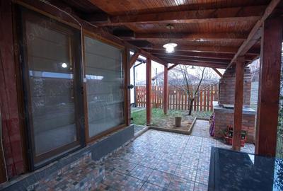 Casă cu Teren 300 Mp în Moșnița Veche