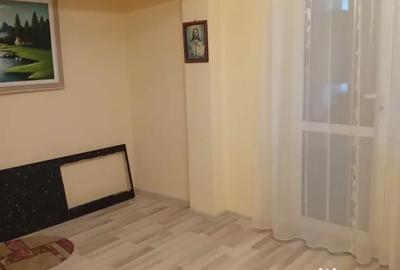 Apartament cu 3 camere decomandat în Micro 20 - 6