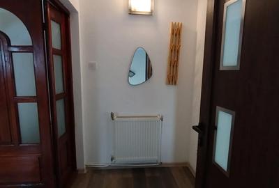 Spațiu comercial, de 90 mp, în Plopilor - 3