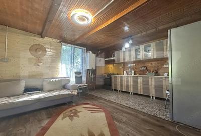 Casă cu 3 camere cu Teren 1400 Mp în Central - 8