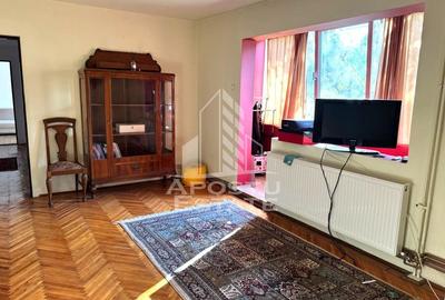 Apartament cu 3 camere, semidecomandat, zona Circumvalatiunii - 3
