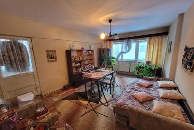 Apartament cu 2 camere decomandat în Central - 8