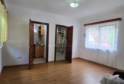 Casă cu 2 camere cu Teren 121 Mp în Sighișoara - 2