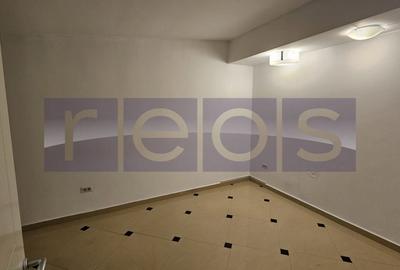 Casă individuală cu 5 camere cu Canalizare în Domenii - 1