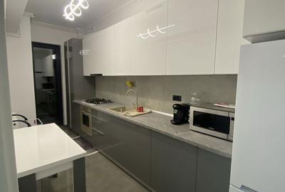 Casă cu 2 camere decomandat în Far - 2