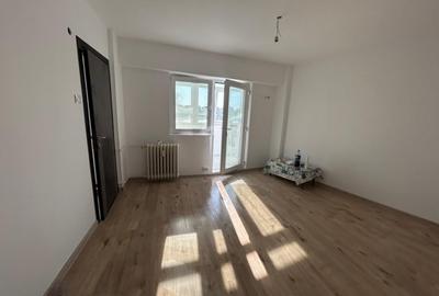 Titan - Faur | Garsoniera | Boxa | Bloc Mixt '83 Anvelopat | Renovata| - 2