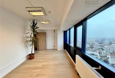 Spațiu comercial, de 1,377 mp, în Centrul Civic - 17