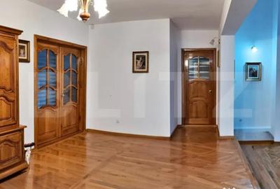 Casă cu 7 camere cu Teren 1178 Mp în Central - 18