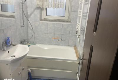Apartament cu 2 camere decomandat, mobilat în Sud